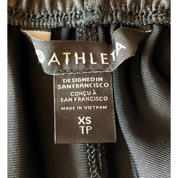 Athleta  Gleam High-Waisted Faux Leather Black Shorts, Sz XS - Picture 5 of 6